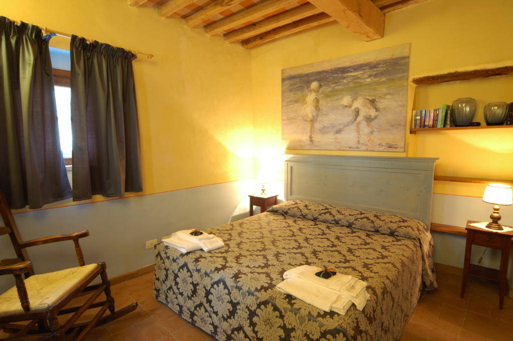 Agriturismo Podere La Marronaia San Gimignano Habitación foto